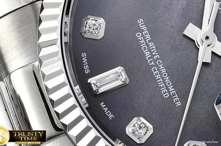 0326 RDD0214B – DayDate 36mm GoAnywhere 682